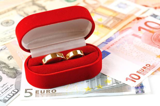 Father refuses to pay for daughter’s destination €190k wedding – and the internet is on his side